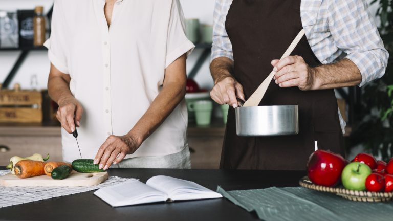 ¿De qué trata el Principio de Pareto en las recetas de costos?
